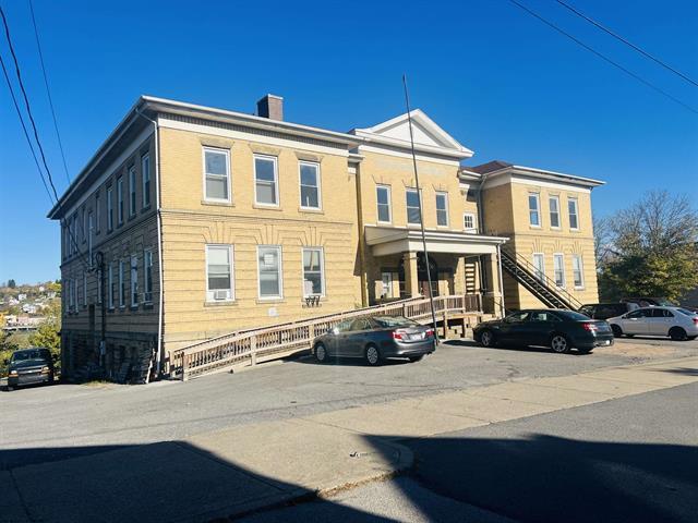 316 Columbia St, Fairmont, WV à vendre Photo de l’immeuble– Image 1 sur 12