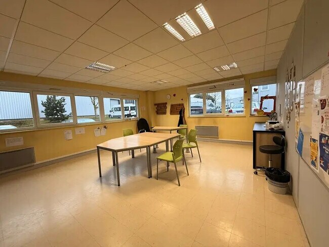 Plus de détails pour Bureau à louer