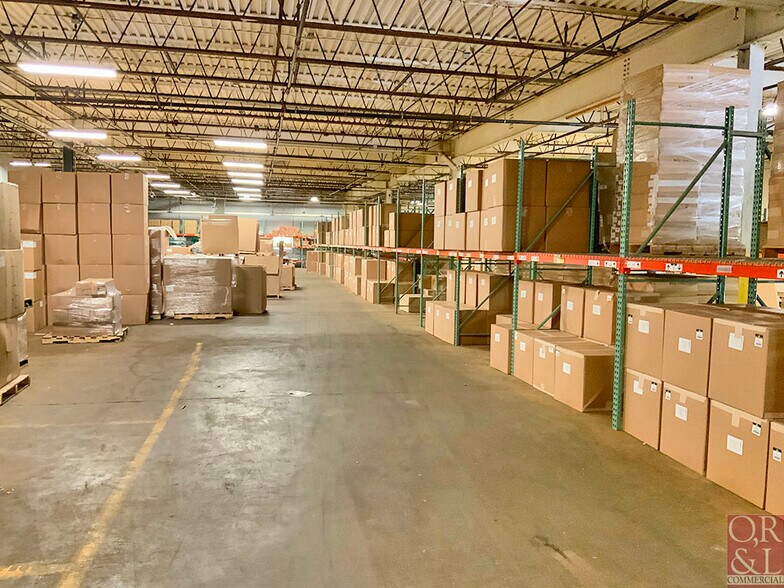 45 Ne Industrial Rd, Branford, CT à louer - Photo intérieure – Image 3 sur 11