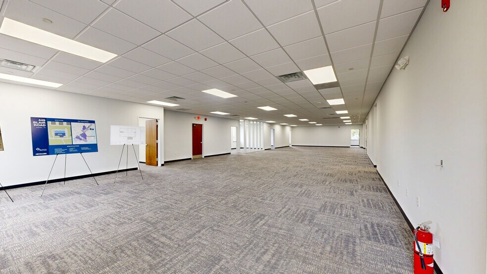 449 Blair Rd, Avenel, NJ à louer - Numérisation 3D Matterport – Image 2 sur 9