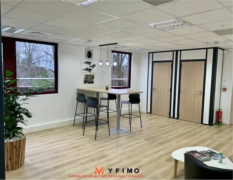 Bureau dans Saint-Germain-en-Laye à louer - Photo de l’immeuble – Image 3 sur 9