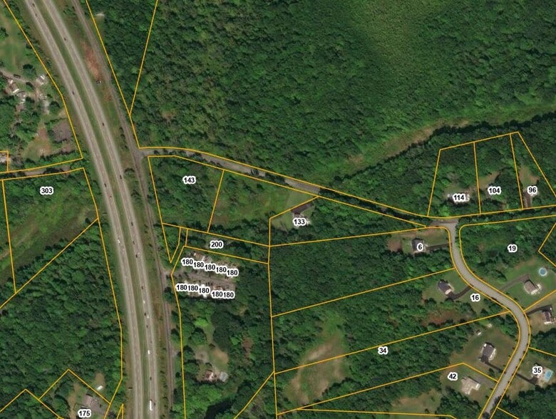143 Shawangunk rd, Middletown, NY à vendre - Photo de l’immeuble – Image 2 sur 3