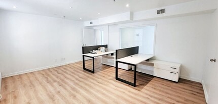 752 Yonge St, Toronto, ON à louer Photo intérieure– Image 1 sur 8