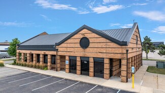 Plus de détails pour 150 E Maple Rd, Troy, MI - Local commercial à louer