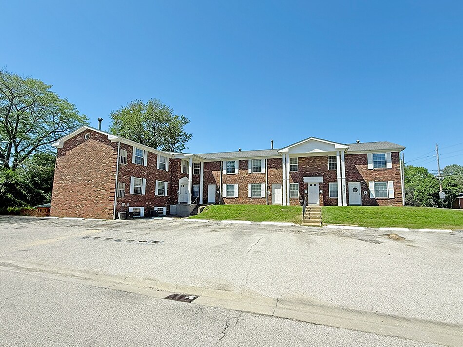 2293 Frank Scott Pky W, Belleville, IL à vendre Photo de l’immeuble– Image 1 sur 5