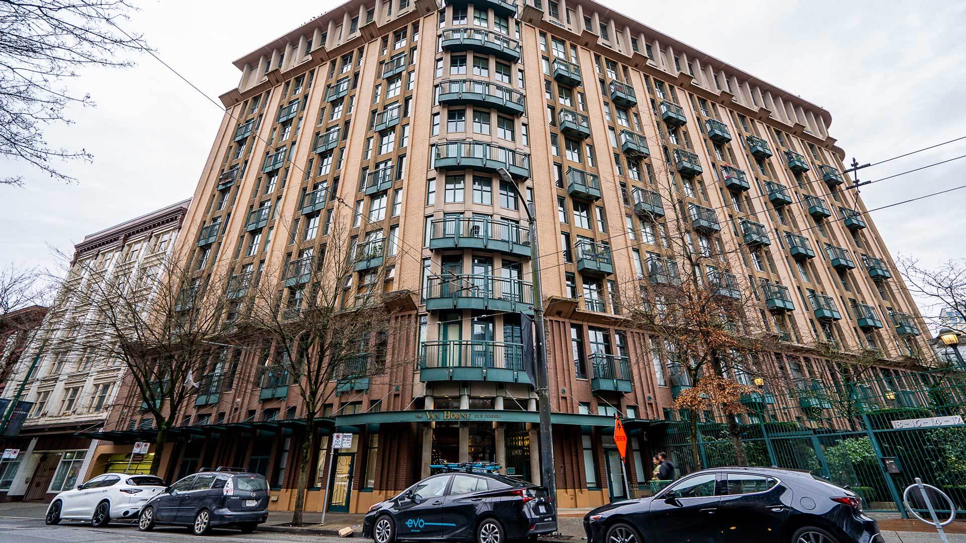 26 Cordova St E, Vancouver, BC à louer Photo principale– Image 1 sur 19