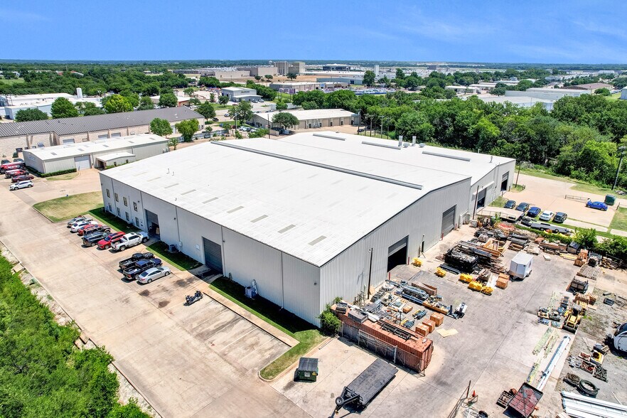 190 Industrial Blvd, McKinney, TX à louer - Photo de l’immeuble – Image 3 sur 6