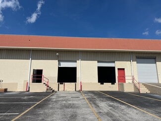 Plus de détails pour 4440 Metric Dr, Winter Park, FL - Industriel/Logistique à louer