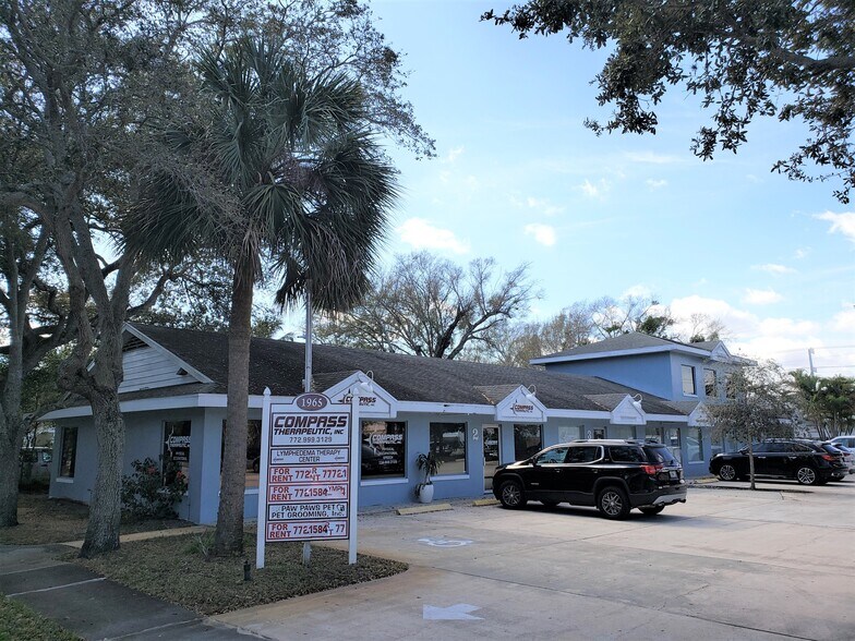 1965 42 Ave, Vero Beach, FL à louer - Photo de l’immeuble – Image 2 sur 6