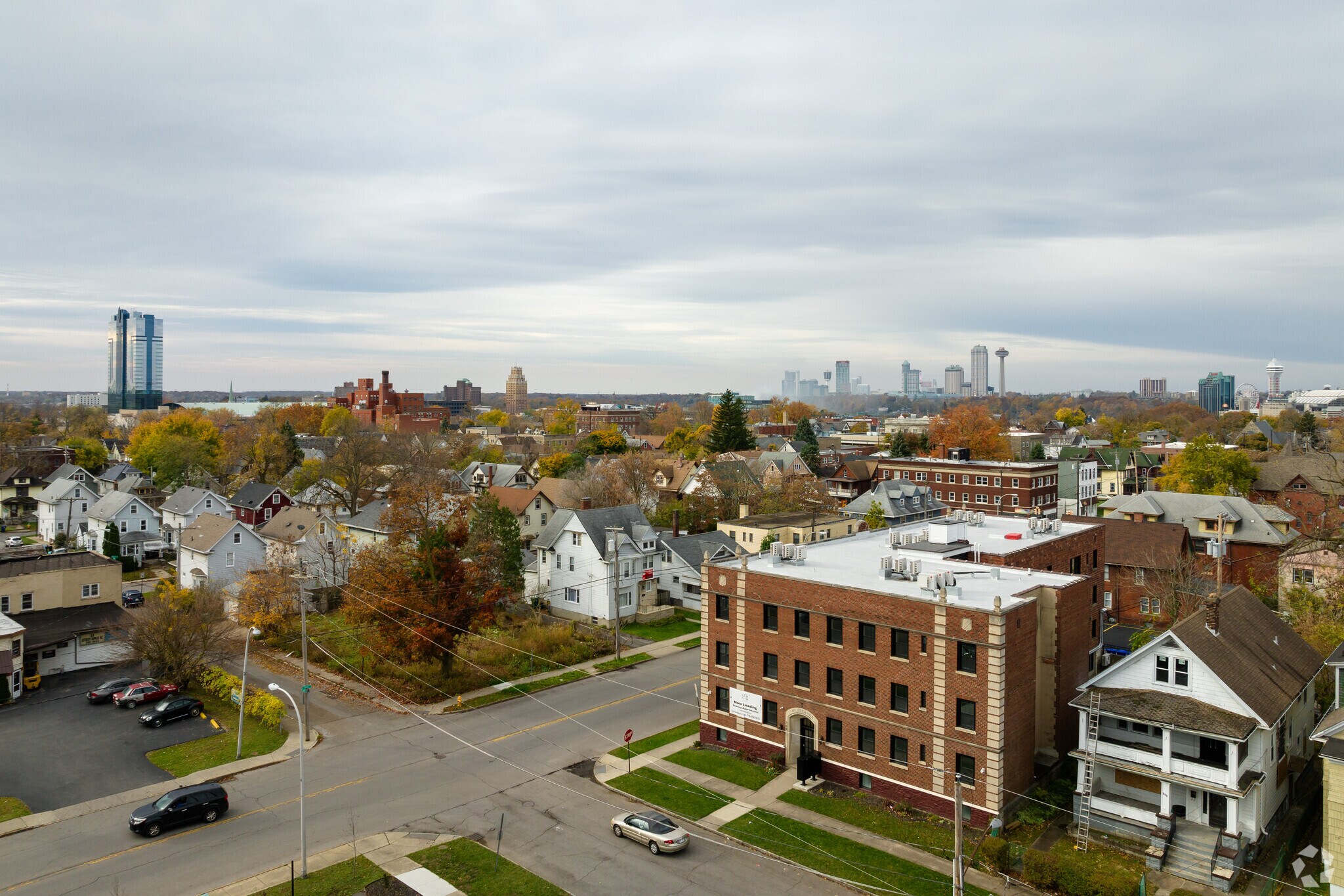 704 8th St, Niagara Falls, NY à vendre Photo de l’immeuble– Image 1 sur 18
