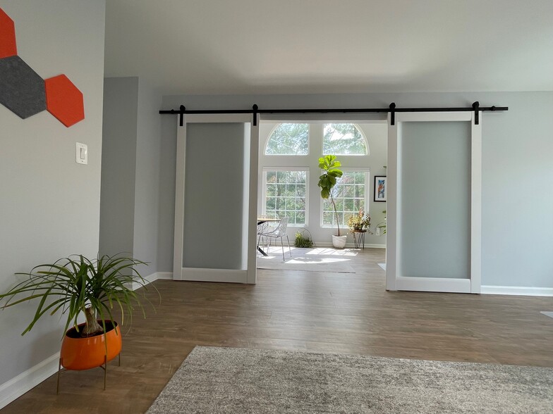 9661-9667 Main St, Fairfax, VA à louer - Photo intérieure – Image 3 sur 14
