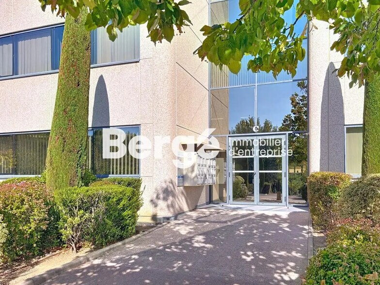 Bureau dans SOPHIA ANTIPOLIS à louer - Photo de l’immeuble – Image 1 sur 6