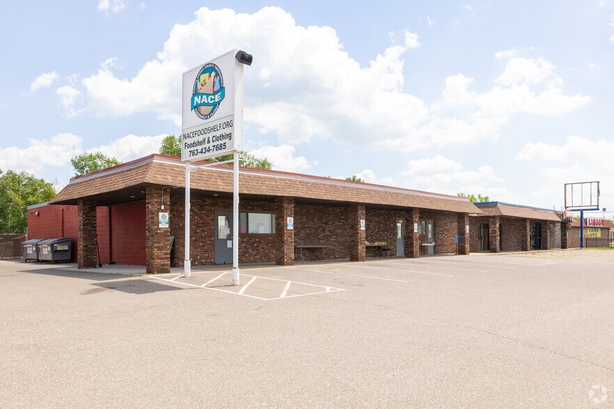 18505-18511 NE Highway 65, East Bethel, MN à vendre - Photo principale – Image 1 sur 7