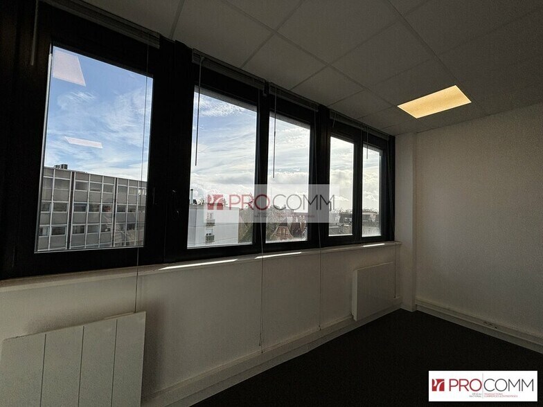 Bureau dans Chartres à vendre - Photo intérieure – Image 3 sur 11