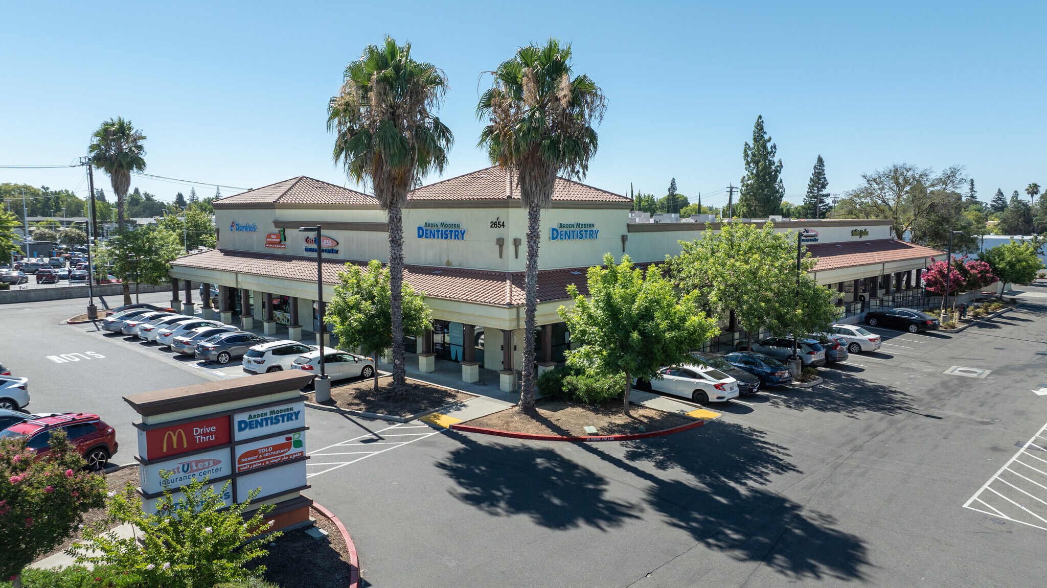 2654 Marconi Ave, Sacramento, CA à vendre Photo de l’immeuble– Image 1 sur 13