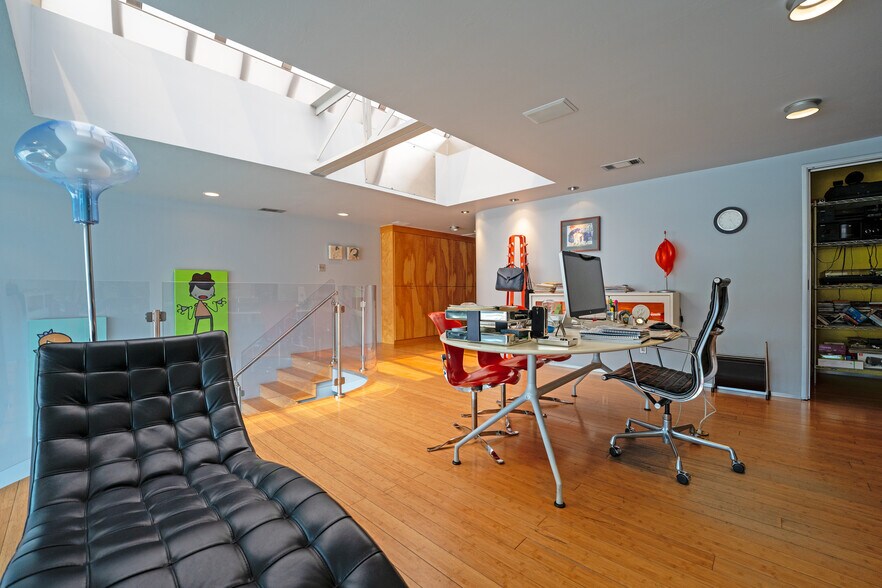 3004 Main St | 3003 & 3005 Commerce St portefeuille de 2 biens à vendre sur LoopNet.fr - Photo de l’immeuble – Image 3 sur 7