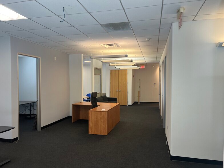 730 E Elm St, Conshohocken, PA à louer - Photo intérieure – Image 2 sur 6