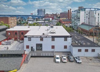 Plus de détails pour 2111 Center St, Cleveland, OH - Bureau/Local commercial à louer