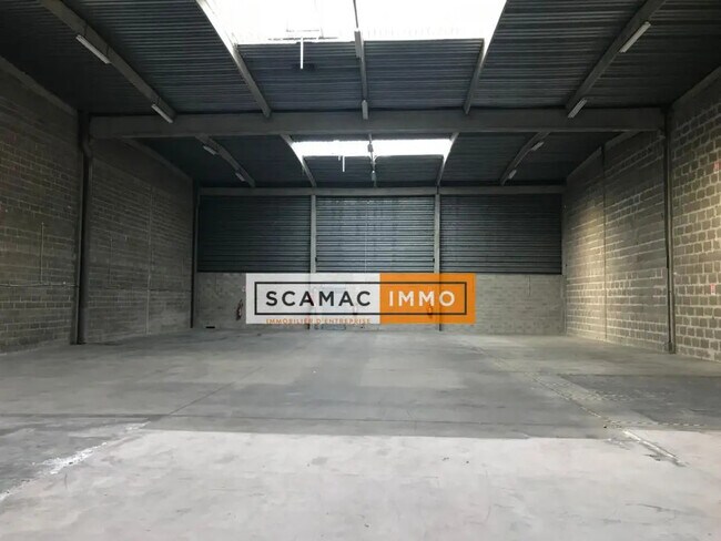 Plus de détails pour Bureau, Industriel/Logistique à louer