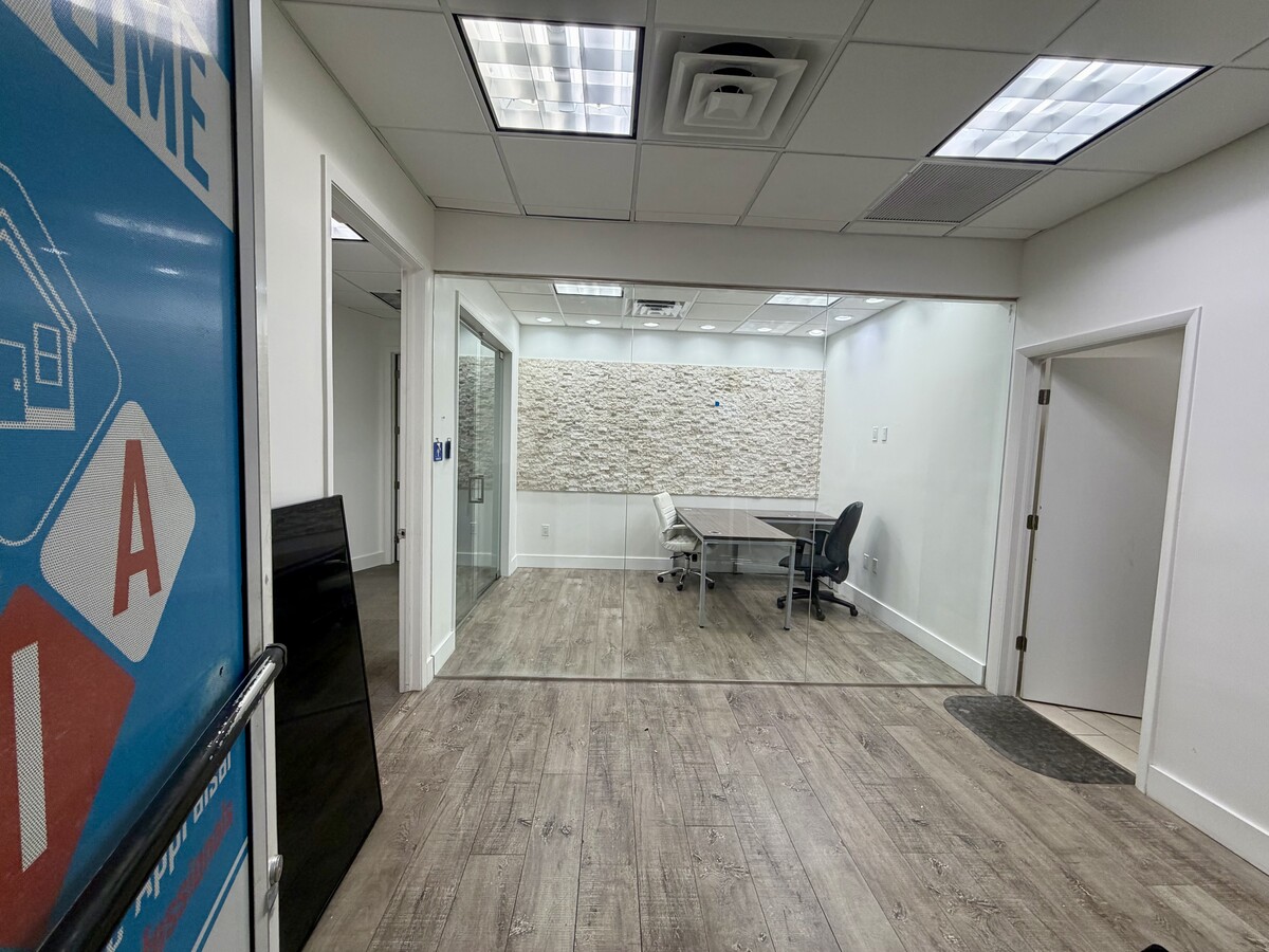 7500 NW 25th St, Miami, FL 33122 - Lot 205 & 297 -  - Photo intérieure - Image 1 of 13