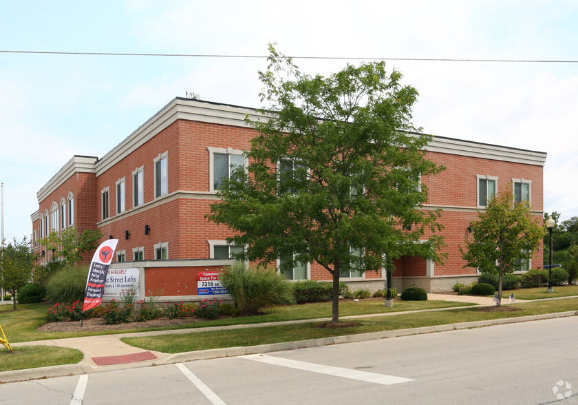 204 E Prairie, Marengo, IL à louer - Photo de l’immeuble – Image 3 sur 3