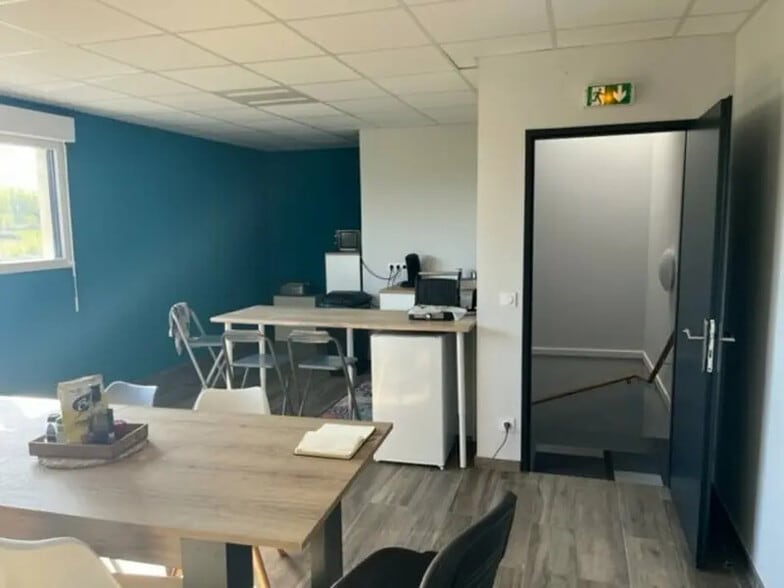 Local d'activités dans Izon à vendre - Photo intérieure – Image 3 sur 5