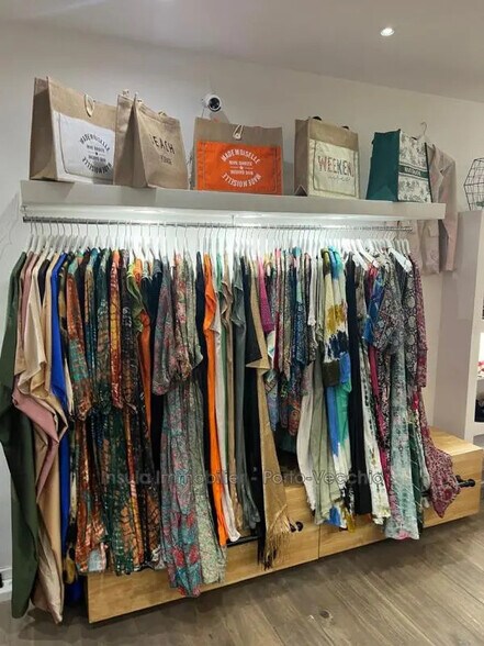 Local commercial dans Porto-Vecchio à louer - Photo intérieure – Image 3 sur 6