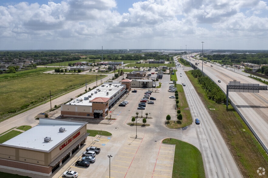 4001 S Sam Houston Pky, Houston, TX à louer - Aérien – Image 2 sur 26
