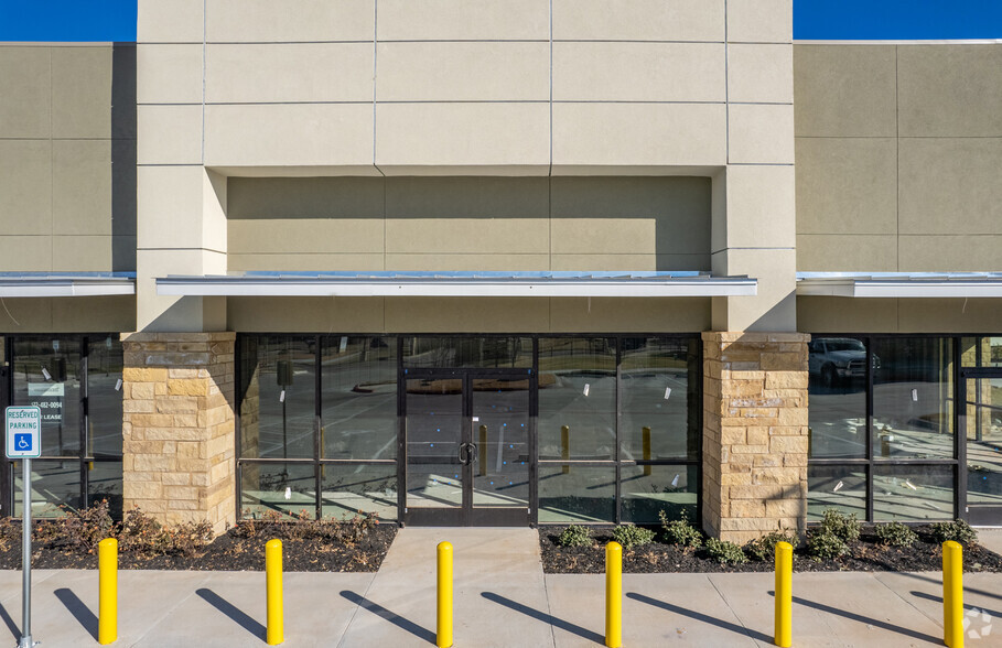 1300 W Pflugerville Pkwy, Round Rock, TX à louer - Photo de l’immeuble – Image 3 sur 8