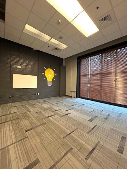 238 N Mead St, Wichita, KS à louer - Photo intérieure – Image 3 sur 13