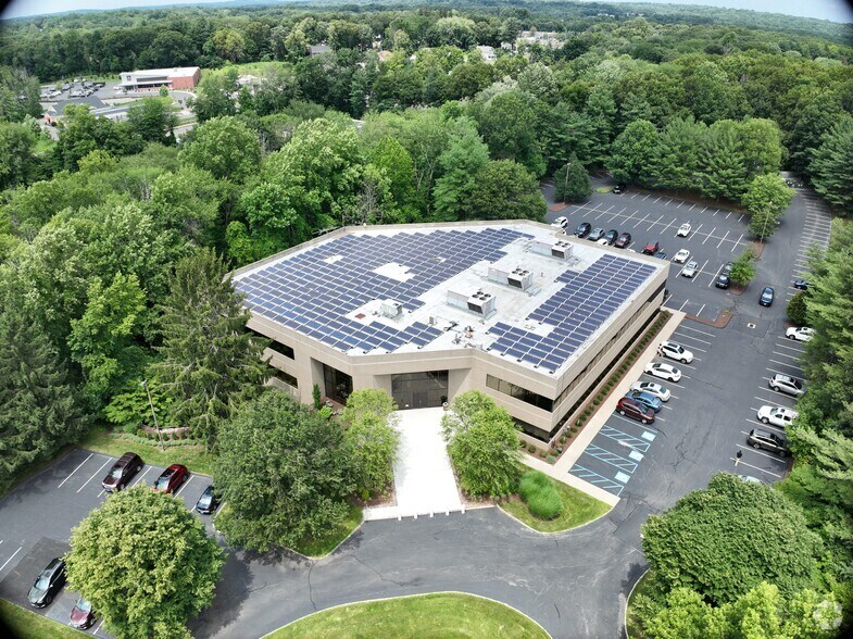 35 Corporate Dr, Trumbull, CT à louer – Image 3 sur 8