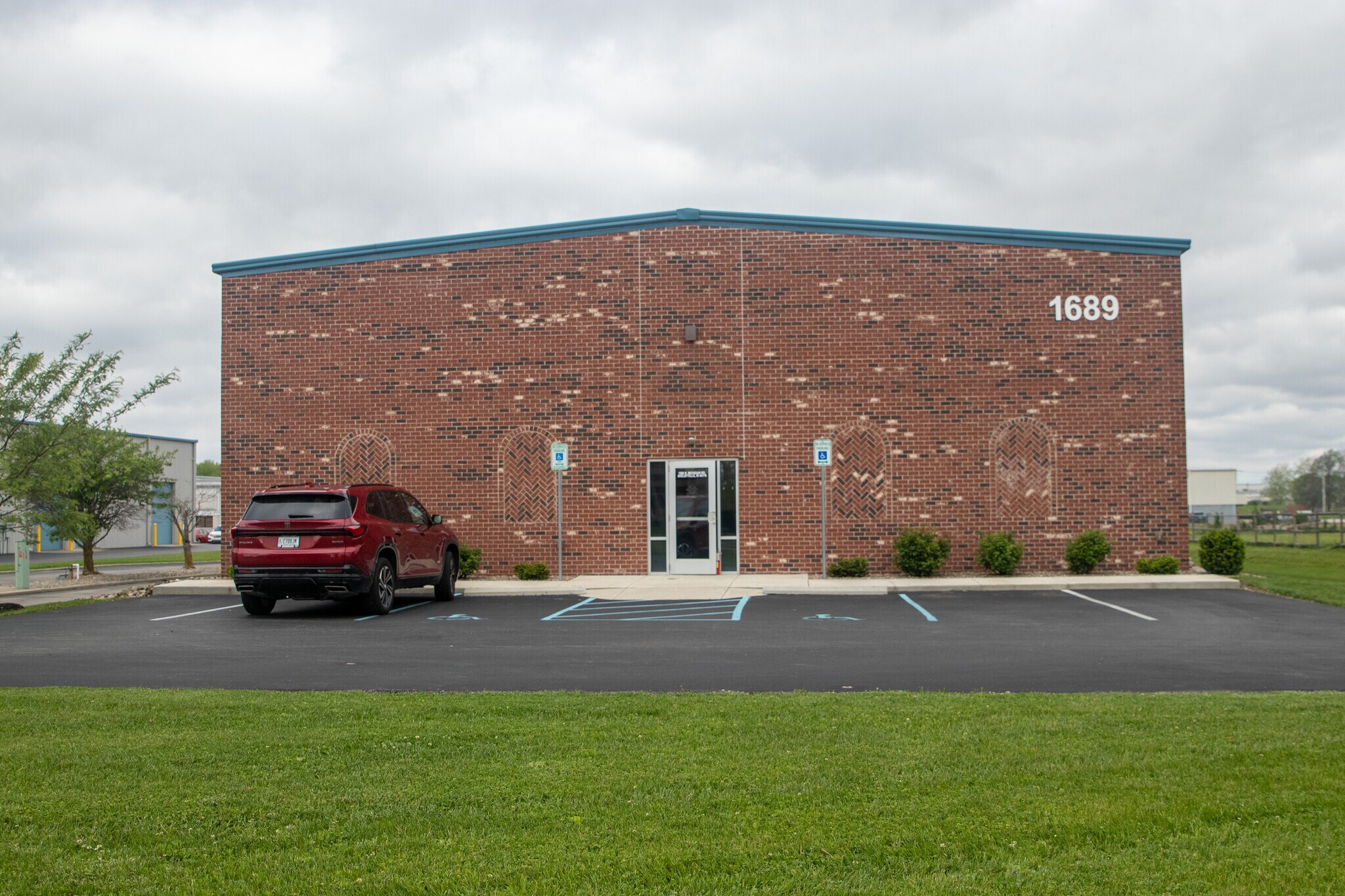 1689 N Michigan Rd, Shelbyville, IN à vendre Photo de l’immeuble– Image 1 sur 5