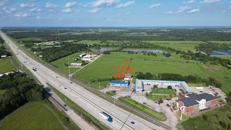 46328 Interstate 10, Winnie, TX à vendre - Photo de l’immeuble – Image 3 sur 16