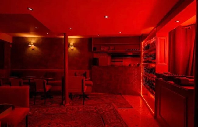 Plus de détails pour Local commercial à louer