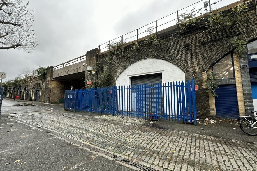 Hercules Rd, Londres à louer - Photo de l’immeuble – Image 3 sur 3