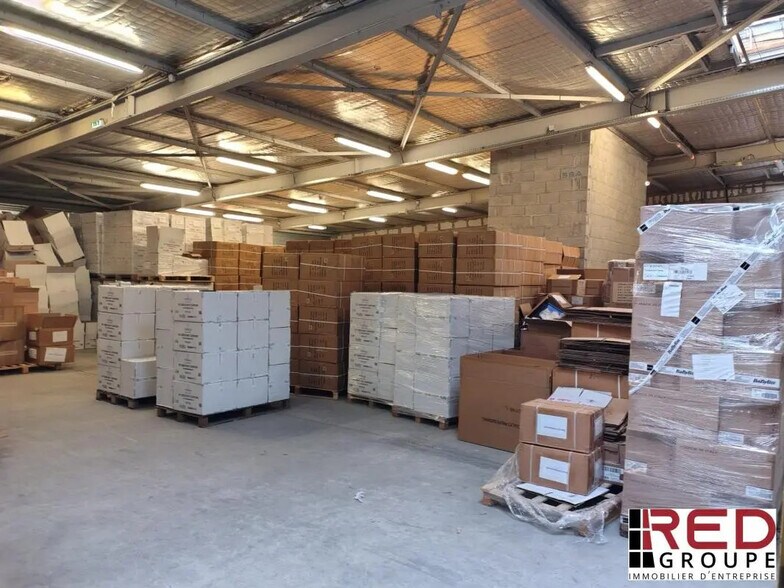 Industriel/Logistique dans Aubagne à louer - Photo de l’immeuble – Image 1 sur 6