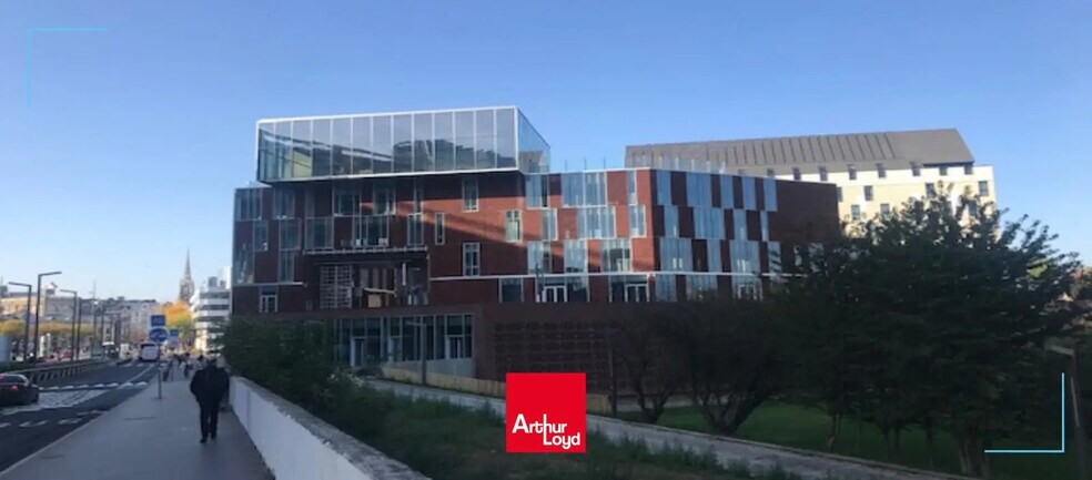Bureau dans Lille à louer - Photo de l’immeuble – Image 2 sur 8