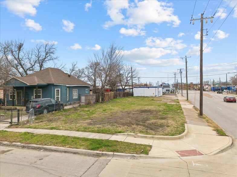 4300 Parry Ave, Dallas, TX à vendre - Photo de l’immeuble – Image 3 sur 29