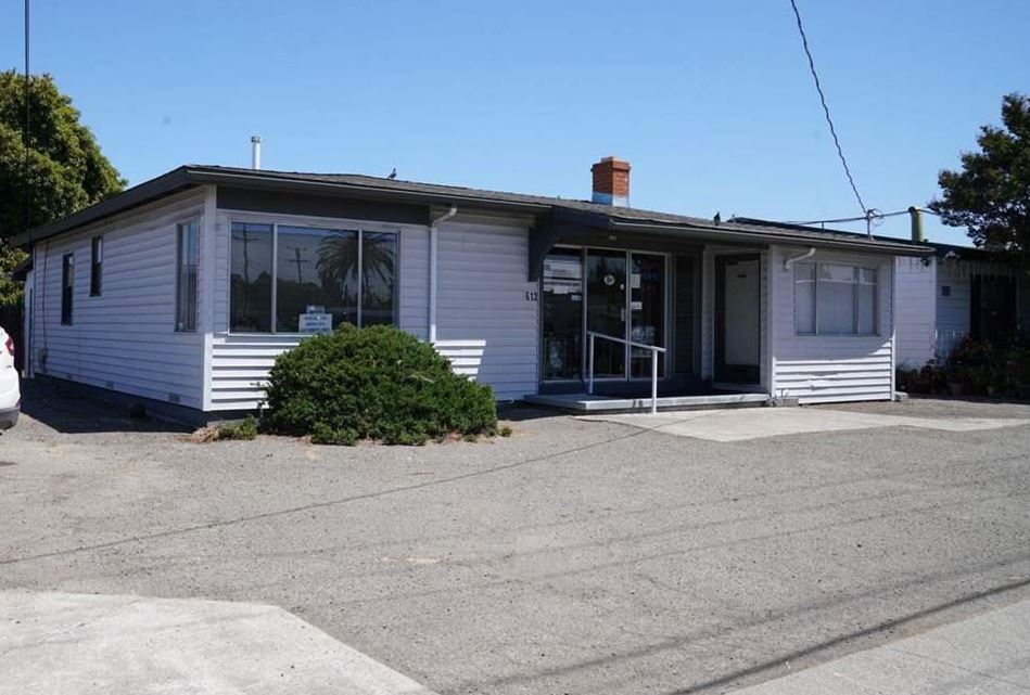 612 E Lewelling Blvd, Hayward, CA à vendre Photo de l’immeuble– Image 1 sur 6