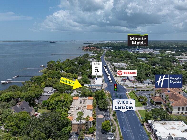 990 Broadway, Dunedin, FL à louer - Photo de l’immeuble – Image 3 sur 16