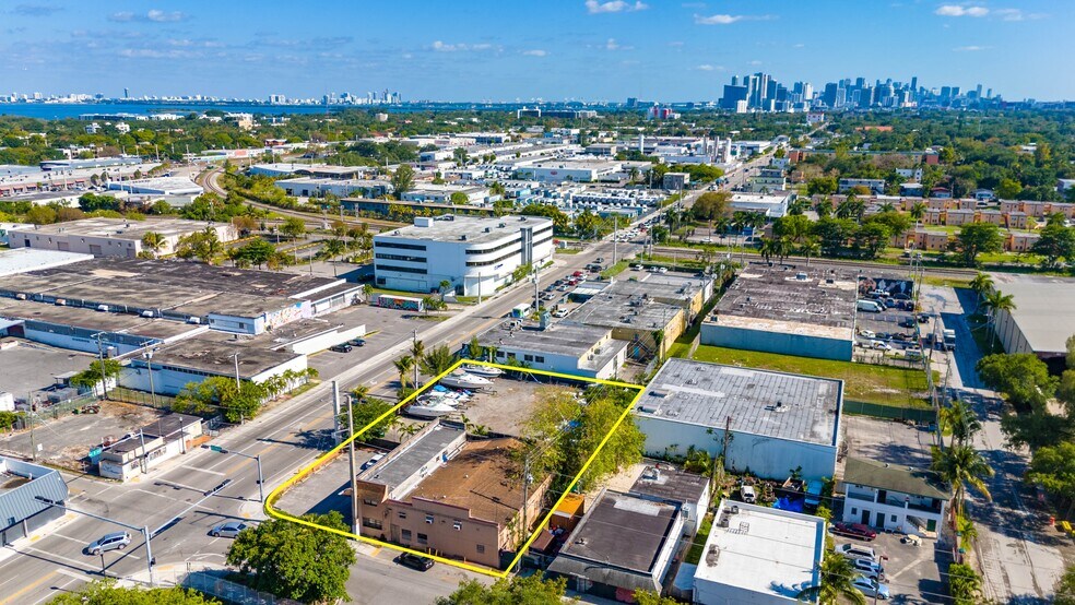 7424 NE 2nd Ave, Miami, FL à louer - Photo de l’immeuble – Image 3 sur 6