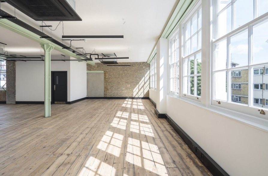 13-17 Ironmonger Row, Londres à louer - Photo de l’immeuble – Image 3 sur 19