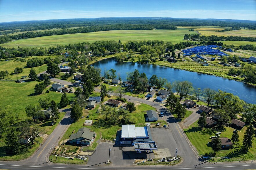 2671 27th St, Mikana, WI à vendre - Photo de l’immeuble – Image 2 sur 2