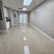 5220 S University Dr, Davie, FL à louer Photo intérieure– Image 2 sur 7