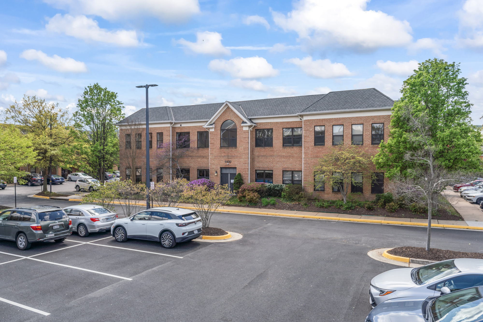 6400 Grovedale Dr, Franconia, VA à vendre Photo de l’immeuble– Image 1 sur 11