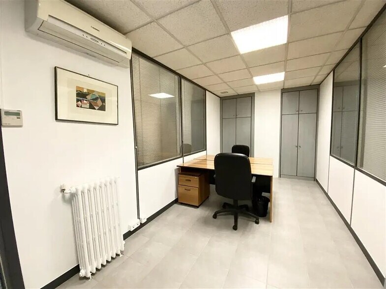 Bureau dans Paris à louer - Photo de l’immeuble – Image 2 sur 7