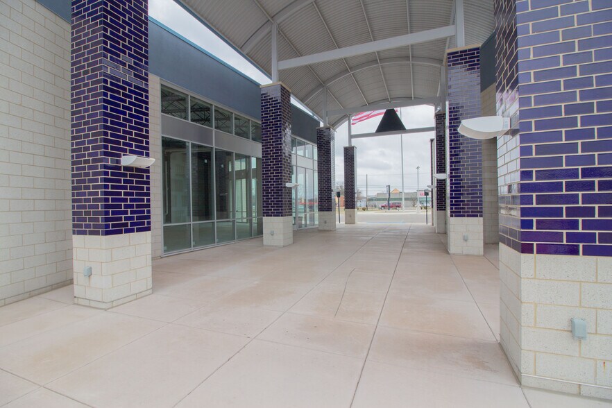 1307 Centerville Rd, Sturgis, MI à louer - Photo de l’immeuble – Image 3 sur 11