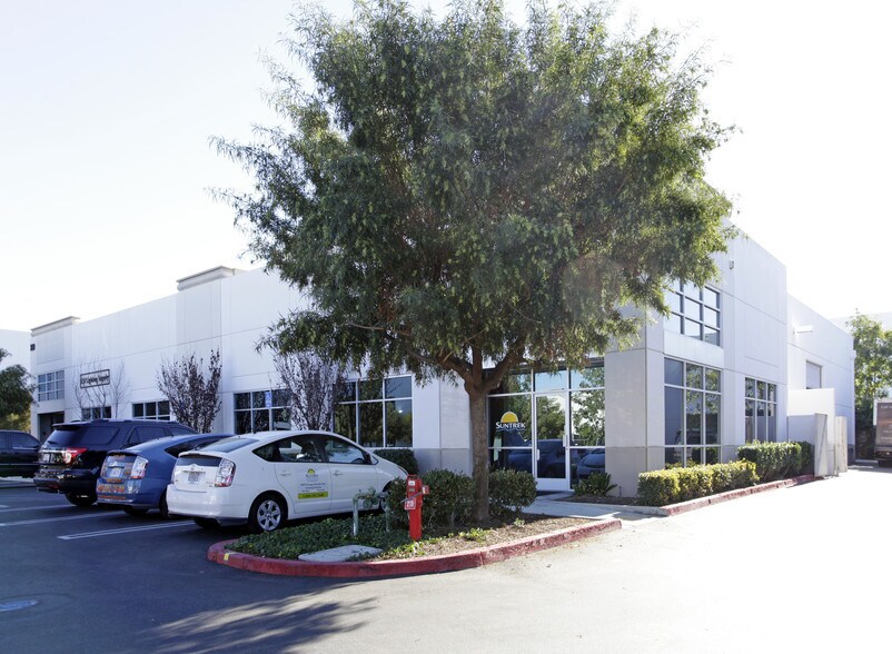 5 Holland, Irvine, CA à louer - Photo de l’immeuble – Image 2 sur 4