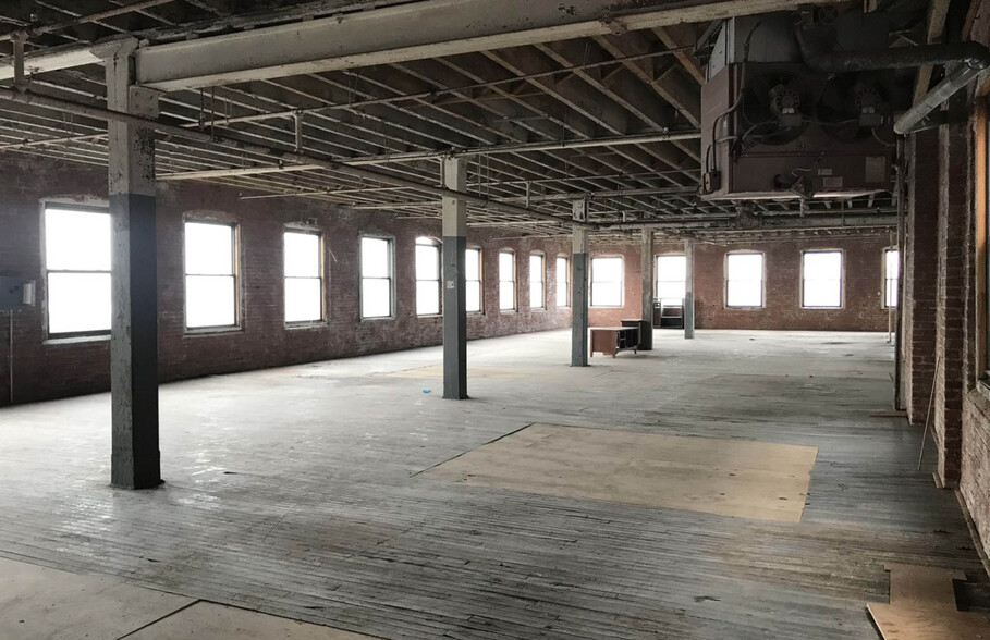98-104 Murray St, Newark, NJ à vendre - Photo de l’immeuble – Image 3 sur 13