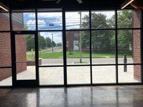 1001-1021 N Limestone St, Lexington, KY à louer Photo intérieure– Image 2 sur 6